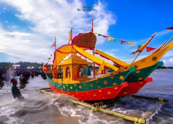 Festival Iraw Tengkayu kembali digelar di Kota Tarakan, Kalimantan Utara, pada 5–6 Oktober 2024. Perayaan budaya yang ke-13 ini menjadi ajang penting untuk melestarikan tradisi suku Tidung