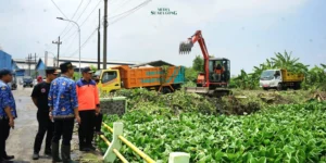 Gaes !!! BPBD Jatim dan Pemkab Sidoarjo Bersinergi Bersihkan Kali Buntung untuk Atasi Banjir
