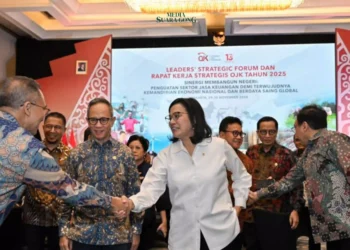 Menteri Keuangan, Sri Mulyani Indrawati, menegaskan pentingnya sinergi antara Kementerian Keuangan (Kemenkeu) dan Otoritas Jasa Keuangan (OJK) dalam menjaga stabilitas sistem keuangan.