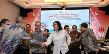 Menteri Keuangan, Sri Mulyani Indrawati, menegaskan pentingnya sinergi antara Kementerian Keuangan (Kemenkeu) dan Otoritas Jasa Keuangan (OJK) dalam menjaga stabilitas sistem keuangan.