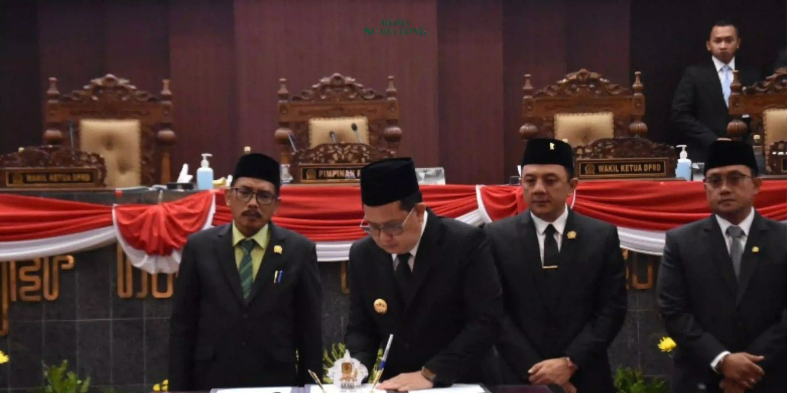 DPRD Jawa Timur (Jatim) secara resmi mengesahkan Anggaran Pendapatan dan Belanja Daerah (APBD) Jawa Timur Tahun Anggaran 2025.