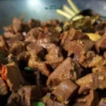 Indonesia, dengan ribuan cita rasa kuliner, kembali menghadirkan sorotan pada salah satu warisannya: krecek rebung.