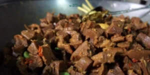 Gaes !!! Rahasia Pengasapan Kuliner Krecek Rebung: Hidangan Tradisional Kabupaten Lumajang