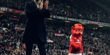 Ruud van Nistelrooy menutup perjalanannya sebagai manajer MU dengan manis setelah membawa timnya meraih kemenangan atas Leicester City.