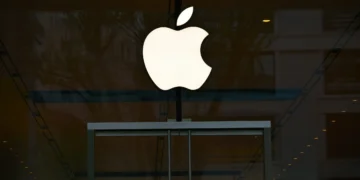 Apple dilaporkan mengajukan tawaran investasi fantastis sebesar Rp1,57 triliun, sepuluh kali lipat dari rencana awal yang hanya Rp157 miliar.