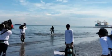 Dalam upaya menjaga kebersihan laut, Dinas Perikanan Probolinggo bersama DKP Jatim menggelar kegiatan Underwater Clean Up di Pantai Bohay.