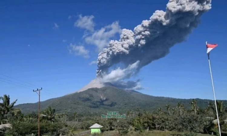 Korban Letusan Gunung Lewotobi Laki-laki Bertambah. Ini Tips Keselamatan Saat Erupsi! (Media Suaragong)