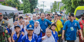 10 Ribu Warga Muhammadiyah Jember Meriahkan Milad ke-112 dengan Pawai Ta’aruf di Alun-alun