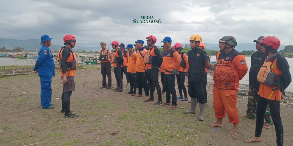 Giat Support Logistik dalam Operasi SAR Pencarian Korban Kapal Karam di Jember