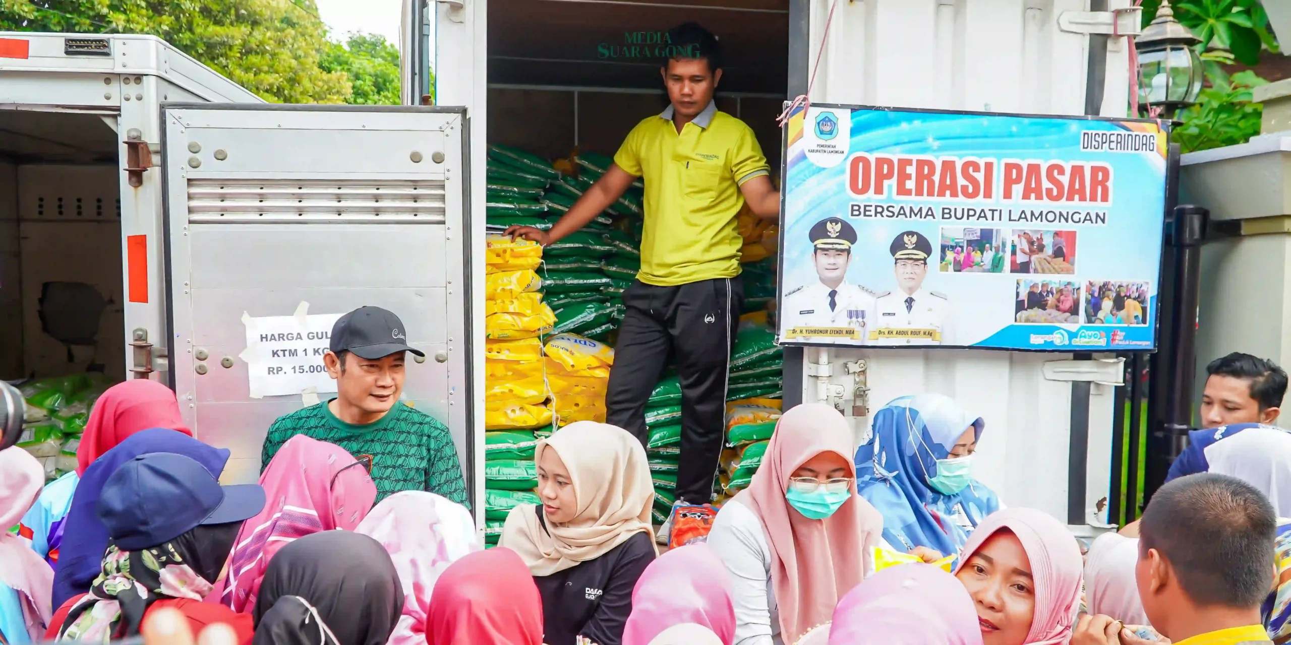 Pemerintah Kabupaten (Pemkab) Lamongan memastikan kondisi pasokan dan harga bahan pokok di wilayahnya tetap aman dan terkendali, Terutama menjelang Momen Natal dan Tahun Baru (Nataru) 2024/2025