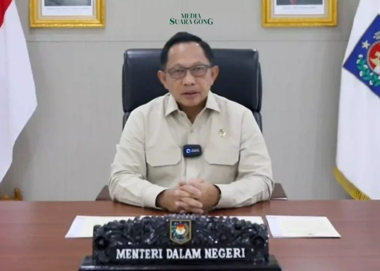 Menteri Dalam Negeri ungkapkan, 1.057 BUMD di Indonesia, hampir separuhnya mengalami kerugian Karena praktik Nepotisme "Orang Dalam" (ordal)