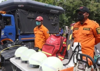 Pemerintah Kota (Pemkot) Surabaya bersama Badan Meteorologi, Klimatologi, dan Geofisika (BMKG) Maritim Tanjung Perak mengimbau masyarakat untuk waspada terhadap potensi cuaca ekstrem yang diperkirakan terjadi pada 28-31 Desember 2024.