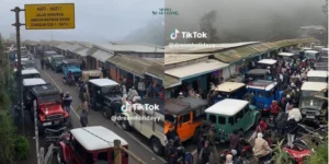 Antrean Panjang Wisatawan dan Kemacetan di Gunung Bromo saat Libur Nataru