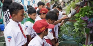 Pemkot Surabaya Bangun Kesadaran Peduli Lingkungan Anak Lewat Urban Farming