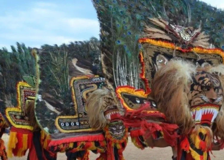 Reog Ponorogo menjadi Warisan Budaya Takbenda UNESCO ke-14 dari Indonesia.