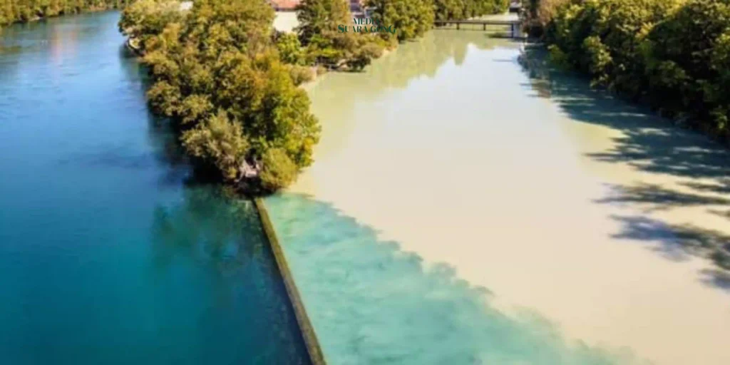 Fenomena Dua Sungai Tak Saling Menyatu