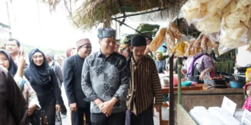 Pasar Desa wisata di Desa Andonosari Kecamatan Tutur telah resmi dibuka langsung oleh Penjabat (PJ) Bupati Pasuruan, Nurkholis