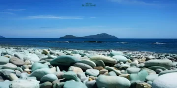 Pantai Batu Hijau Penggajawa