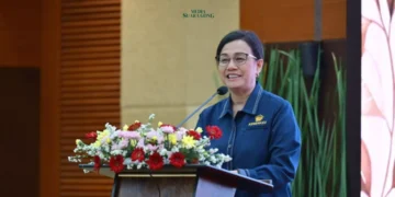 Menteri Keuangan Sri Mulyani Indrawati Curhat mengenai tantangan yang dihadapinya dalam menyiapkan Anggaran Pemerintahan Baru Prabowo-Gibran