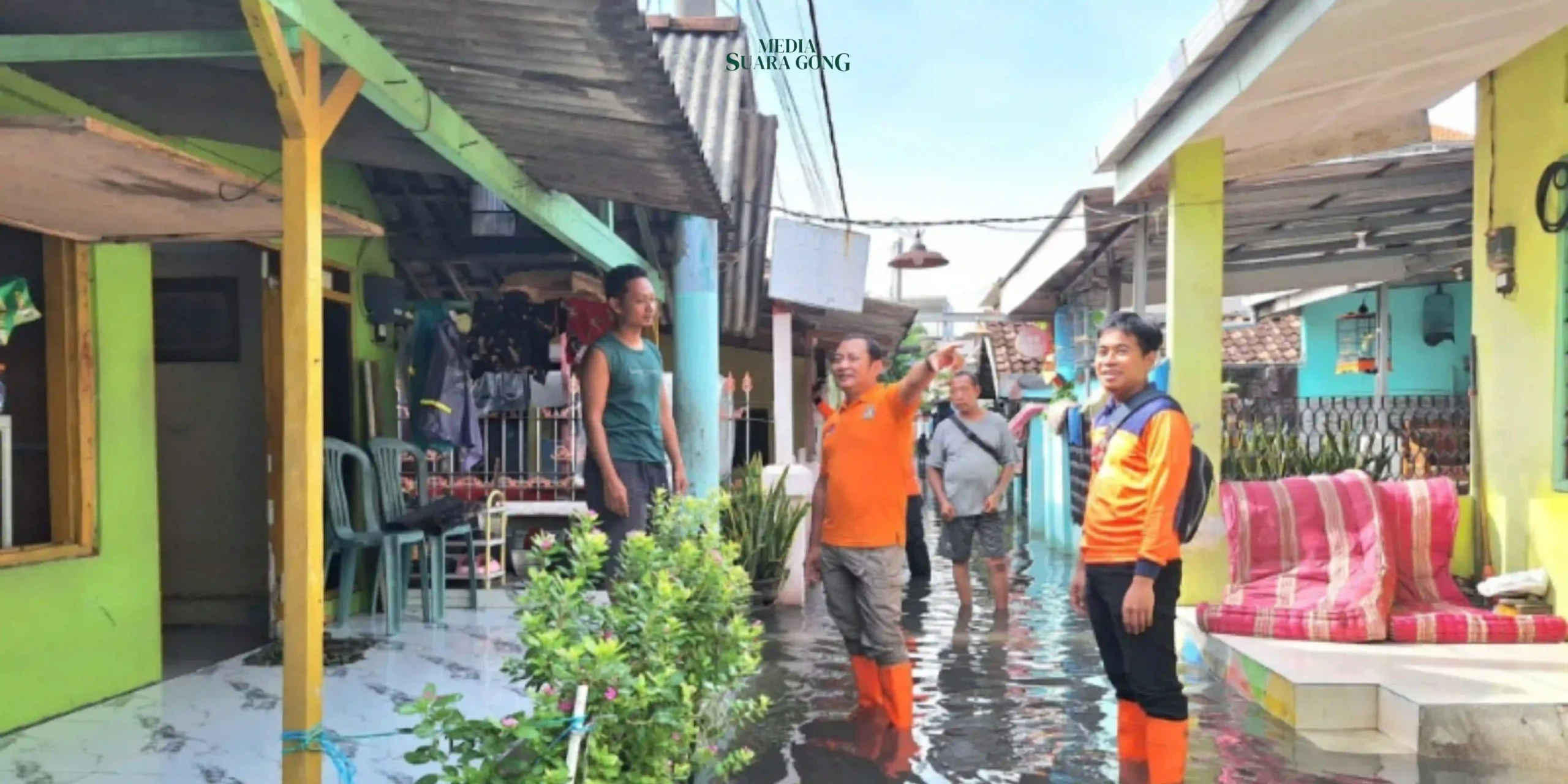 Kabupaten Sidoarjo, diguyur hujan deras selama 2 hari, BPBD Jatim bergerak cepat Lakukan evakuasi & memberikan bantuan pada warga terdampak.