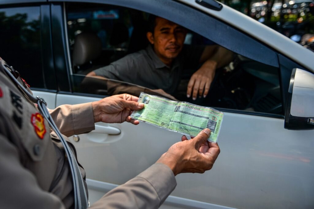 Pajak Baru Kendaraan Bermotor 2025: Beban atau Solusi?