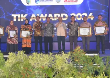 Pemerintah Kabupaten Tulungagung melangsungkan TIK Award 2024 pada Kamis (28/11/2024) di Ballroom Crown Victoria Hotel.