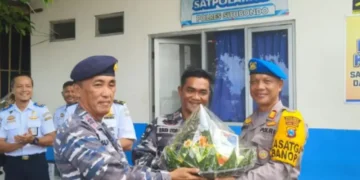 Kekompakan antara TNI-Polri dan instansi maritim di Kabupaten Situbondo kembali terlihat jelas dalam perayaan HUT Korps Polairud ke-74