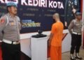 Kepolisian Resor Kediri Kota berhasil membekuk pelaku pencurian dengan kekerasan yang terjadi di minimarket Alfamart, Kota Kediri.