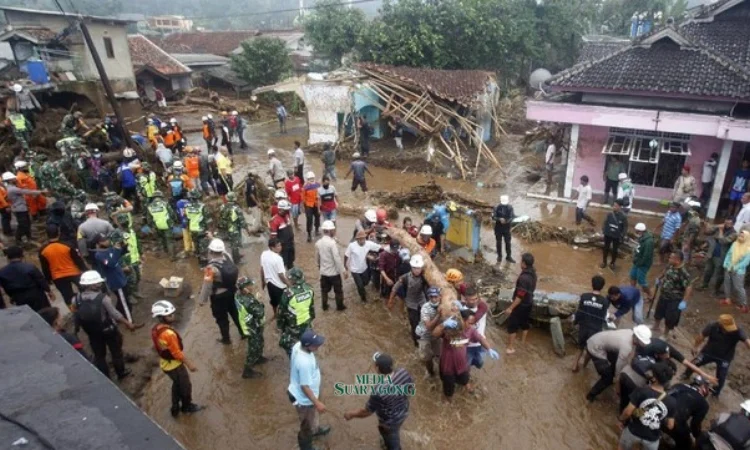 Banjir dan Longsor Terjang Sukabumi, BPBD Lakukan Pendataan (Media Suaragong)