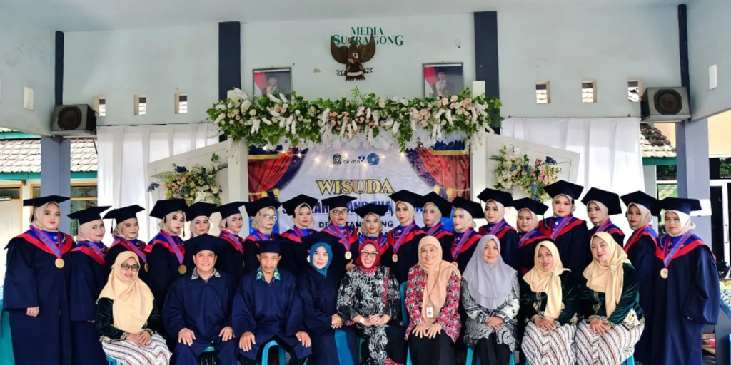 19 Ibu Muda di Lumajang Wisuda dalam Program Sekolah Orang Tua Hebat untuk Cegah Stunting