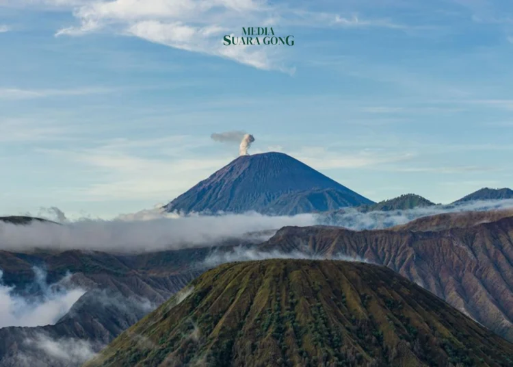 BBTNBTS Umumkan Penutupan Jalur Pendakian Gunung Semeru pada Januari 2025