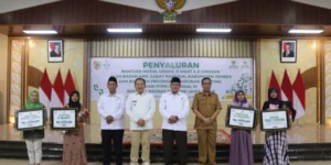 Bupati Hendy Siswanto Serahkan Bantuan Usaha dan Program Penurunan Stunting di Jember
