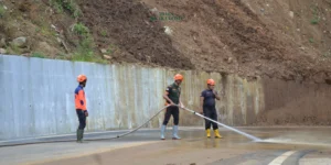 Hujan Lebat di Lumajang Picu Longsor di Jalur Piket Nol KM 55