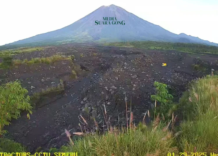 Pemerintah Lumajang Siapkan Penambahan Alat Pemantau Aktivitas Vulkanik Gunung Semeru untuk Keamanan Warga