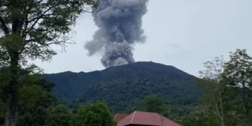 Pendakian Gunung Marapi ditutup permanen