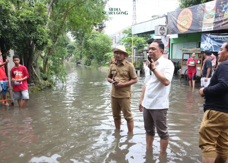 Pemerintah Kota (Pemkot) Surabaya berkomitmen untuk melanjutkan sejumlah program prioritas untuk tahun 2025 ini.