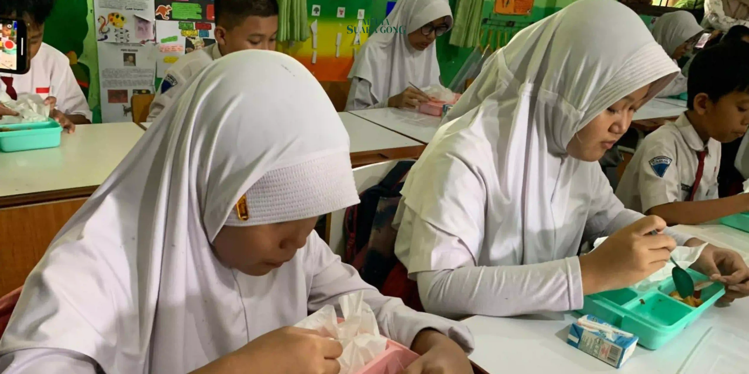 Siswa Keracunan Usai Makan Makanan dari Program MBG