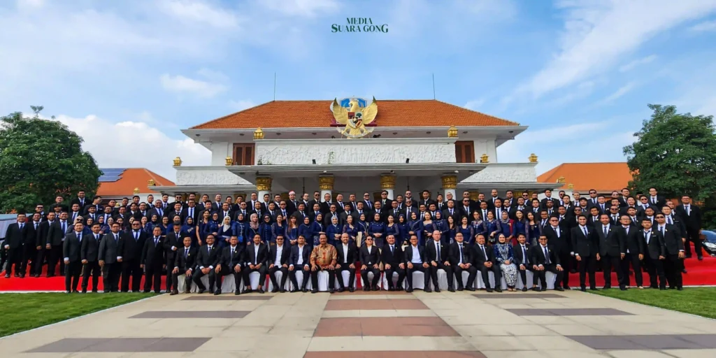Saksikan Pelantikan BPD HIPMI Jatim 2025-2028, Pj. Gubernur Adhy Pesankan Semangat _Agent of Change_ Ekosistem Perekonomian