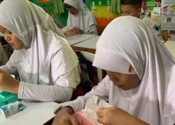 Pemerintah resmi umumkan, Seluruh siswa sekolah akan menjalani pembelajaran di rumah, alias libur, selama satu pekan pertama bulan Ramadan