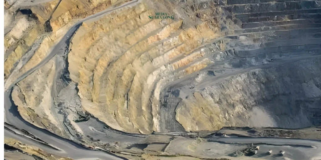 Permohonan perpanjangan izin ekspor konsentrat tembaga PT Freeport Indonesia (PTFI) masih dalam kajian dan menunggu keputusan Presiden Prabowo