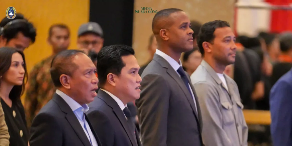Resmi Pelatih Baru Timnas Indonesia, Patrick Kluivert menegaskan bahwa pemain lokal akan menjadi fokus perhatiannya