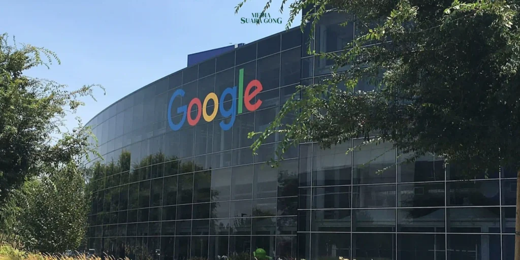 KPPU menjatuhkan sanksi kepada raksasa teknologi Google LLC berupa denda sebesar Rp 202,5 miliar atas kebijakan sistem pembayaran Google Play