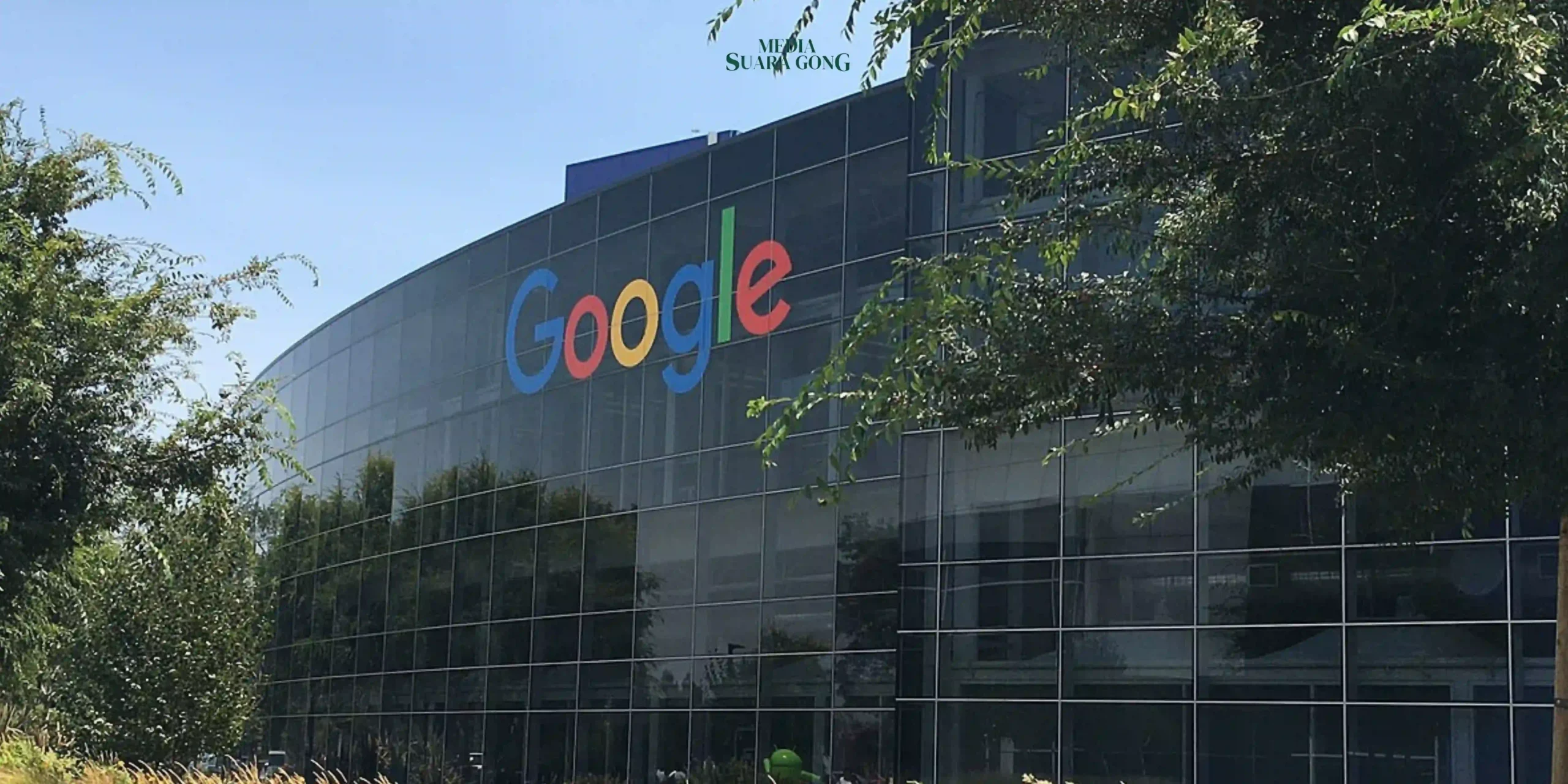 KPPU menjatuhkan sanksi kepada raksasa teknologi Google LLC berupa denda sebesar Rp 202,5 miliar atas kebijakan sistem pembayaran Google Play