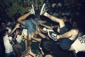 Apakah Budaya Skena Hardcore Hanya Tentang Gaya dan Otot?