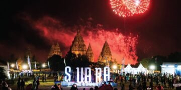 Perayaan malam Tahun Baru 2025 di kawasan Candi Prambanan, Daerah Istimewa Yogyakarta (DIY), sukses mencuri perhatian dunia.