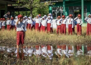 Menteri Keuangan Sri Mulyani Indrawati mengusulkan agar edukasi investasi saham, dapat dimulai sejak jenjang Sekolah Dasar (SD).