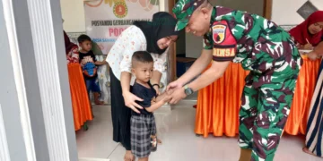 TNI Lumajang Aktif Edukasi Pola Makan Sehat untuk Tumbuh Kembang Anak Di Posyandu