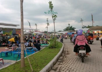 Keluhan Pengunjung Sentra PKL Jombang: Toilet Belum Tersedia (Media Suaragong)