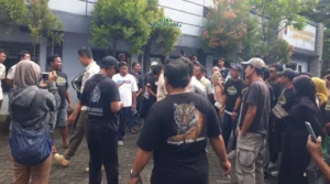 PKL Jombang Protes Relokasi, Tuntut Transparansi!