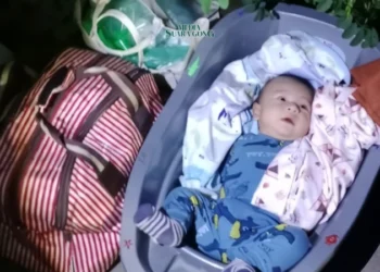 Heboh! Bayi 4 Bulan Ditemukan di Pinggir Jalan Jombang (Media Suaragong)